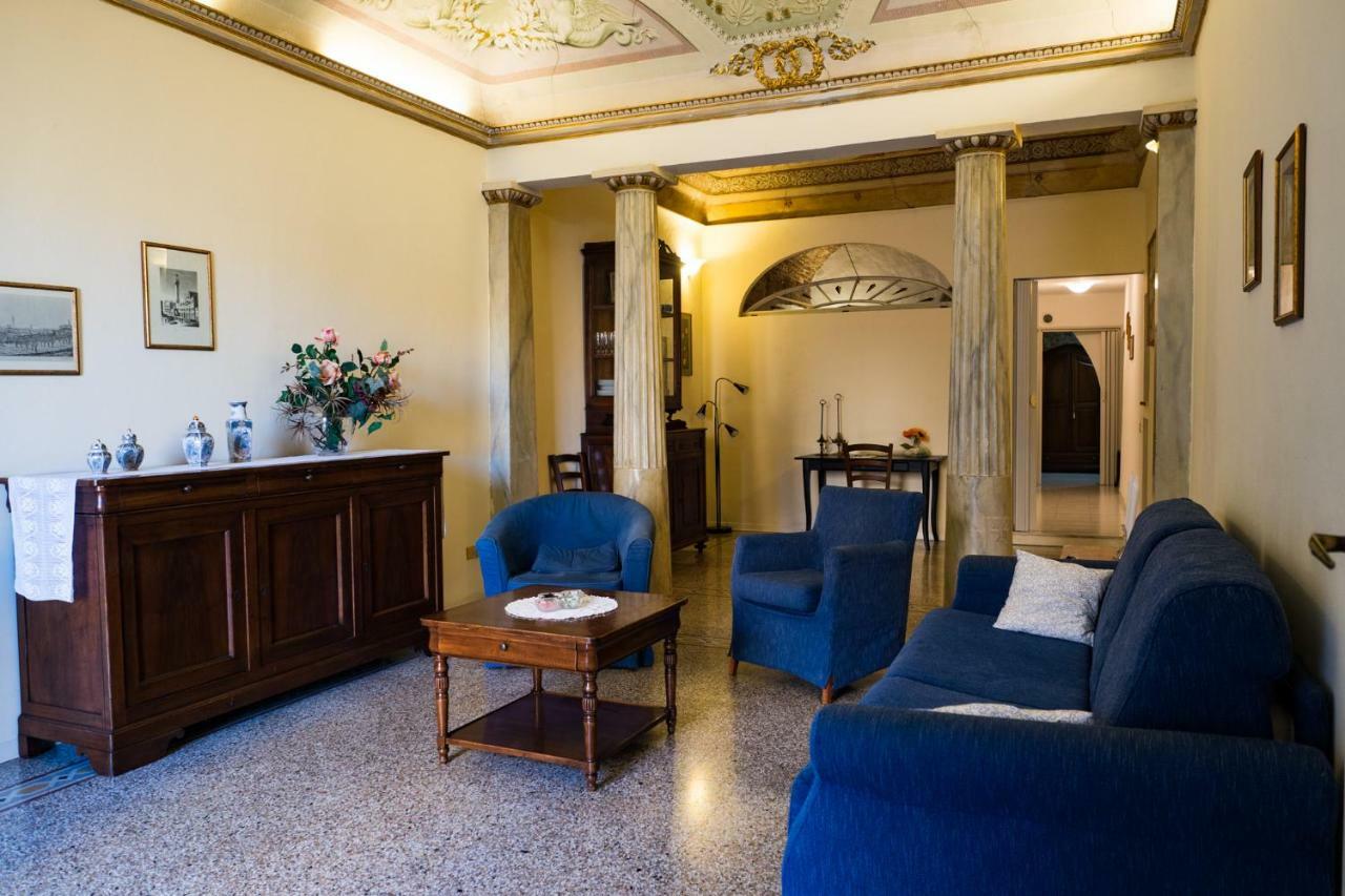 Residenza D'Epoca " Il Campo" By Francigenaapartments Siena Bagian luar foto