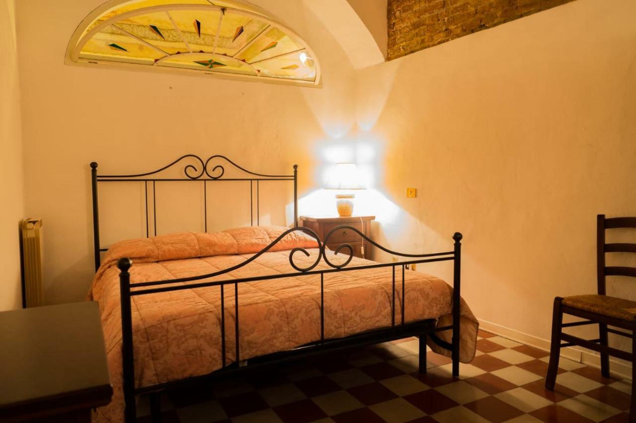 Residenza D'Epoca " Il Campo" By Francigenaapartments Siena Bagian luar foto