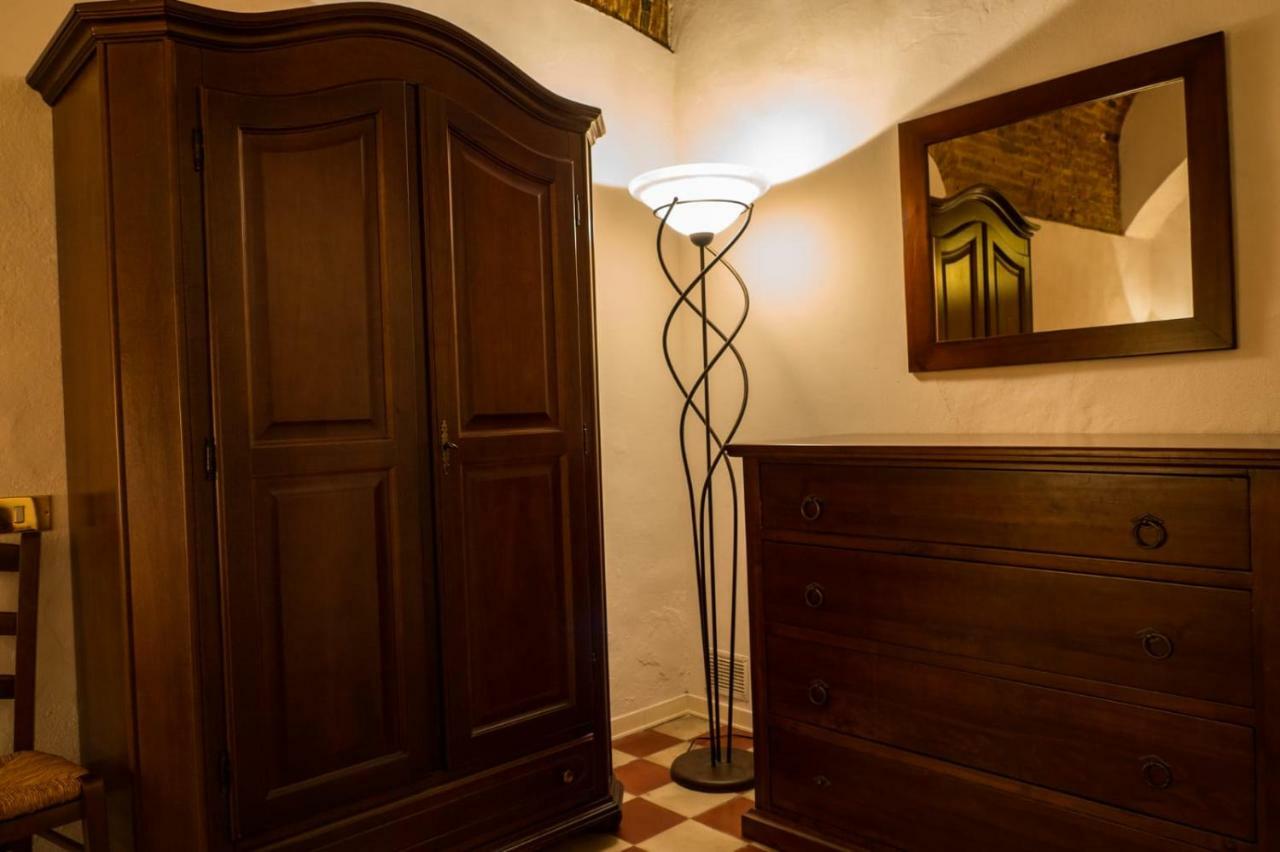 Residenza D'Epoca " Il Campo" By Francigenaapartments Siena Bagian luar foto